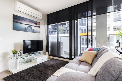 Complete Host 50 Claremont St Apartments - Melbourne Tourism 12