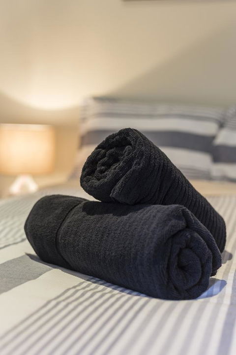 Complete Host 50 Claremont St Apartments - Melbourne Tourism 8