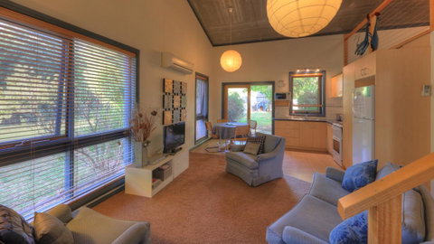 Aspens Springs Farmstay - Melbourne Tourism 18