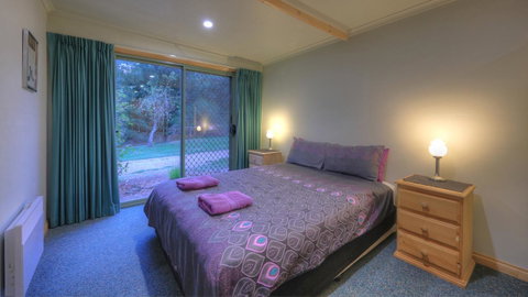 Aspens Springs Farmstay - Melbourne Tourism 7