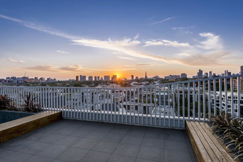 Oaks Melbourne South Yarra Suites - Melbourne Tourism 6