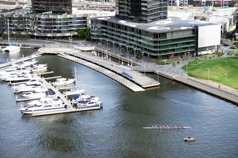 Auzzie Apartments Docklands, Melbourne - Melbourne Tourism 11