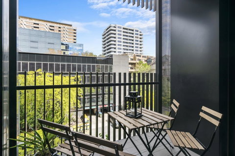 Complete Host Leopold Apartments - Melbourne Tourism 6