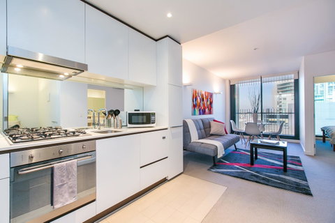 Complete Host Leopold Apartments - Melbourne Tourism 12