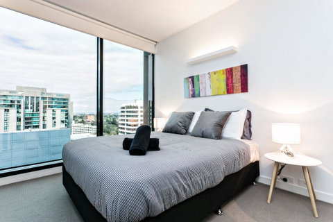 Complete Host Leopold Apartments - Melbourne Tourism 21