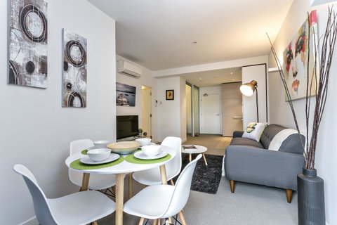 Complete Host Leopold Apartments - Melbourne Tourism 19