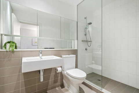 Complete Host Leopold Apartments - Melbourne Tourism 13