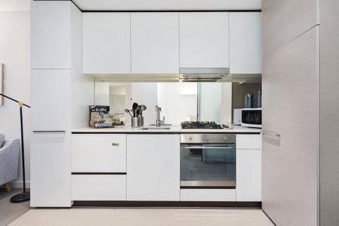 Complete Host Leopold Apartments - Melbourne Tourism 9