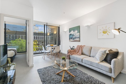 Complete Host Leopold Apartments - Melbourne Tourism 0