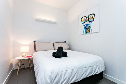 Complete Host Leopold Apartments - Melbourne Tourism 27