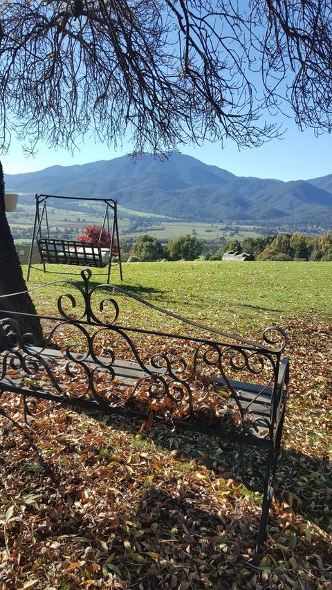 Allamar Motel - Melbourne Tourism 13