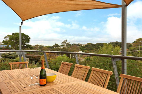Via Nuova - Melbourne Tourism 11