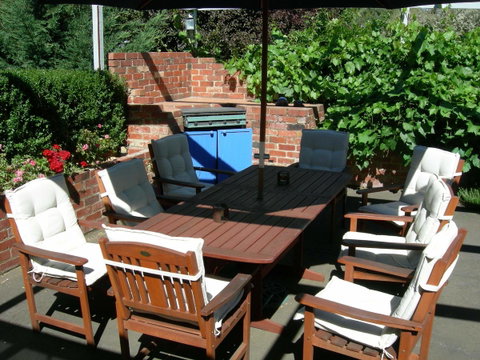 Airleigh-Rose Cottage - Melbourne Tourism 5