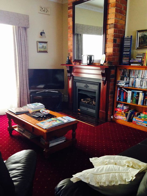 Airleigh-Rose Cottage - Melbourne Tourism 38