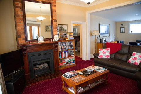 Airleigh-Rose Cottage - Melbourne Tourism 26