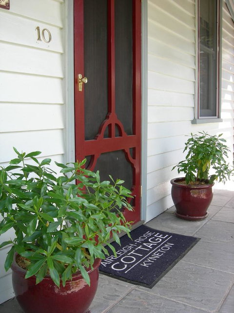 Airleigh-Rose Cottage - Melbourne Tourism 28