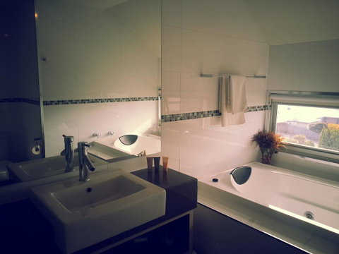 104 On Merri Apartments - Melbourne Tourism 25