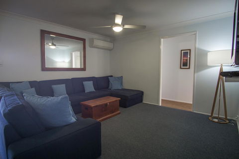 Debbie\'s Place - Melbourne Tourism 7