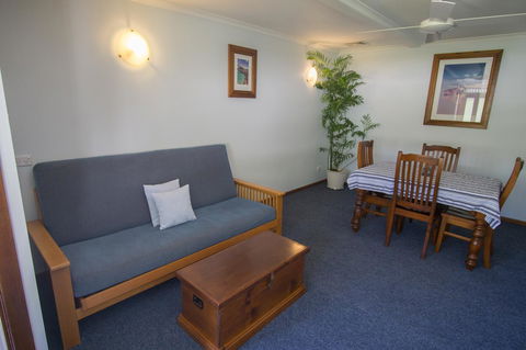 Debbie\'s Place - Melbourne Tourism 41