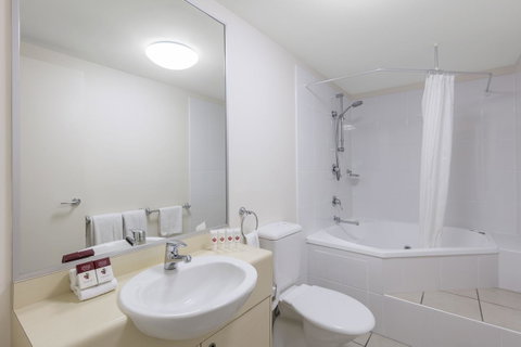 Ramada By Wyndham Marcoola Beach - Melbourne Tourism 8
