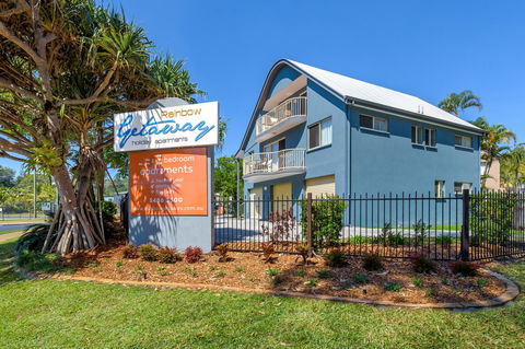 Rainbow Getaway Holiday Apartments - Melbourne Tourism 1