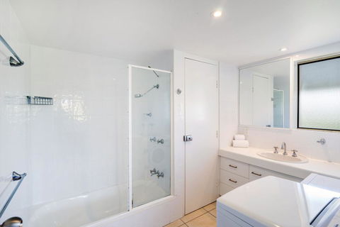 Sunseeker Holiday Apartments - Melbourne Tourism 27