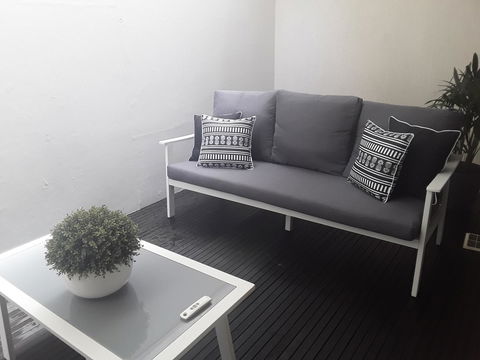 Sunseeker Holiday Apartments - Melbourne Tourism 11
