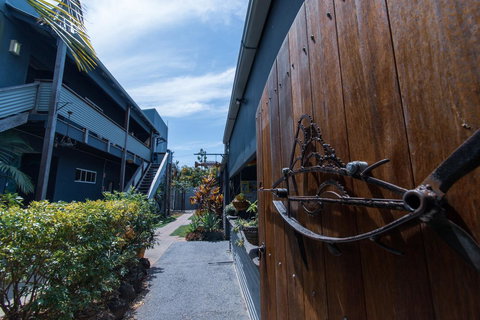 Backpackers At 1770 - Melbourne Tourism 3