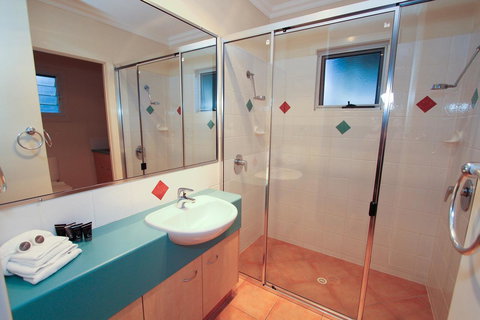 Edge On Beaches Agnes Waters 1770 - Melbourne Tourism 24