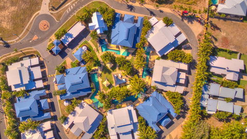 Edge On Beaches Agnes Waters 1770 - Melbourne Tourism 0