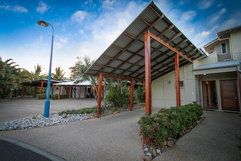 Edge On Beaches Agnes Waters 1770 - Melbourne Tourism 9