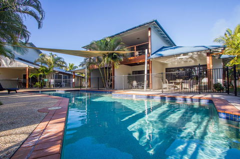 Edge On Beaches Agnes Waters 1770 - Melbourne Tourism 4