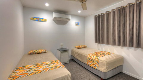 Alex Beach Cabins And Tourist Park - Melbourne Tourism 10