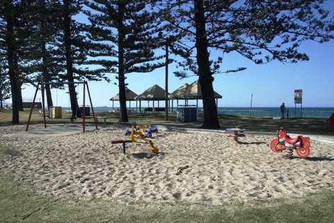 Alex Beach Cabins And Tourist Park - Melbourne Tourism 43