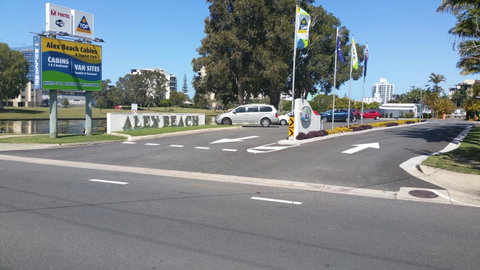 Alex Beach Cabins And Tourist Park - Melbourne Tourism 19