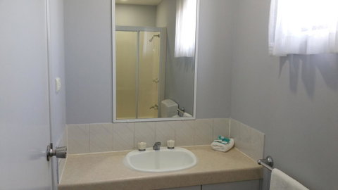 Alex Beach Cabins And Tourist Park - Melbourne Tourism 2