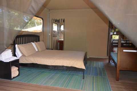 Castaways Moreton Island - Melbourne Tourism 5