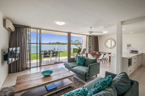 Noosa Harbour Resort - Melbourne Tourism 21