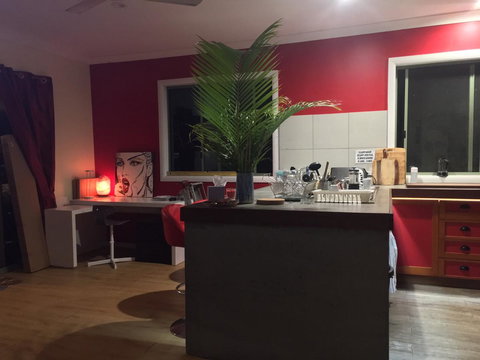 KiteSurf 1770 Beach House - Melbourne Tourism 11