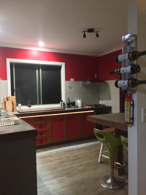 KiteSurf 1770 Beach House - Melbourne Tourism 5