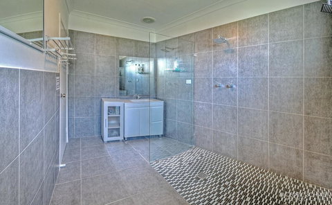 KiteSurf 1770 Beach House - Melbourne Tourism 42