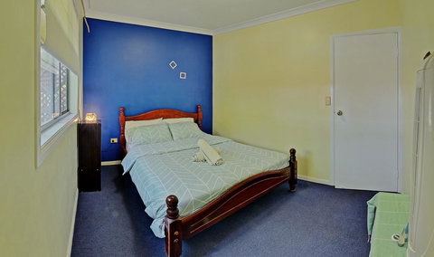 KiteSurf 1770 Beach House - Melbourne Tourism 13