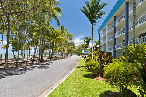 Agincourt Beachfront Apartments - Melbourne Tourism 11
