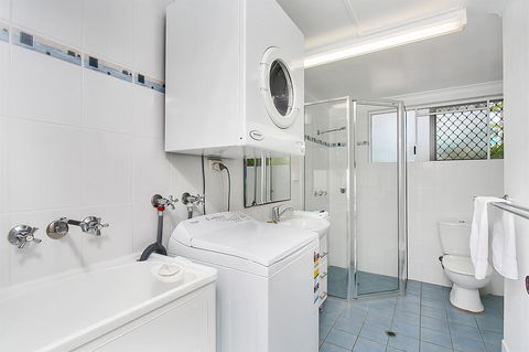 Agincourt Beachfront Apartments - Melbourne Tourism 25