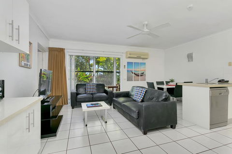 Agincourt Beachfront Apartments - Melbourne Tourism 15