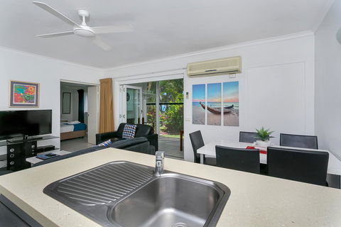 Agincourt Beachfront Apartments - Melbourne Tourism 14