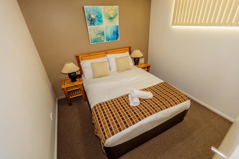 Grand Palais Boolarong Beachside Apartments - Melbourne Tourism 13