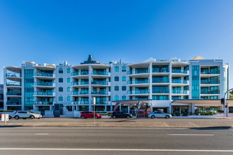 Grand Palais Boolarong Beachside Apartments - Melbourne Tourism 9