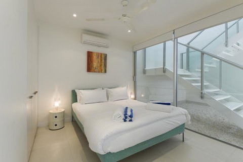 Pool Resort Port Douglas - Melbourne Tourism 23