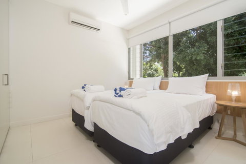 Pool Resort Port Douglas - Melbourne Tourism 33